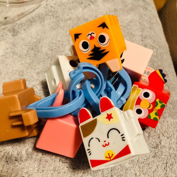 Lot of 7 McDonald’s Happy Meal Animal Cube Clip Toys – Kawaii Keychain Figures - Picture 2 of 3